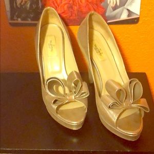 Valentino 👠.  Beautiful shoes